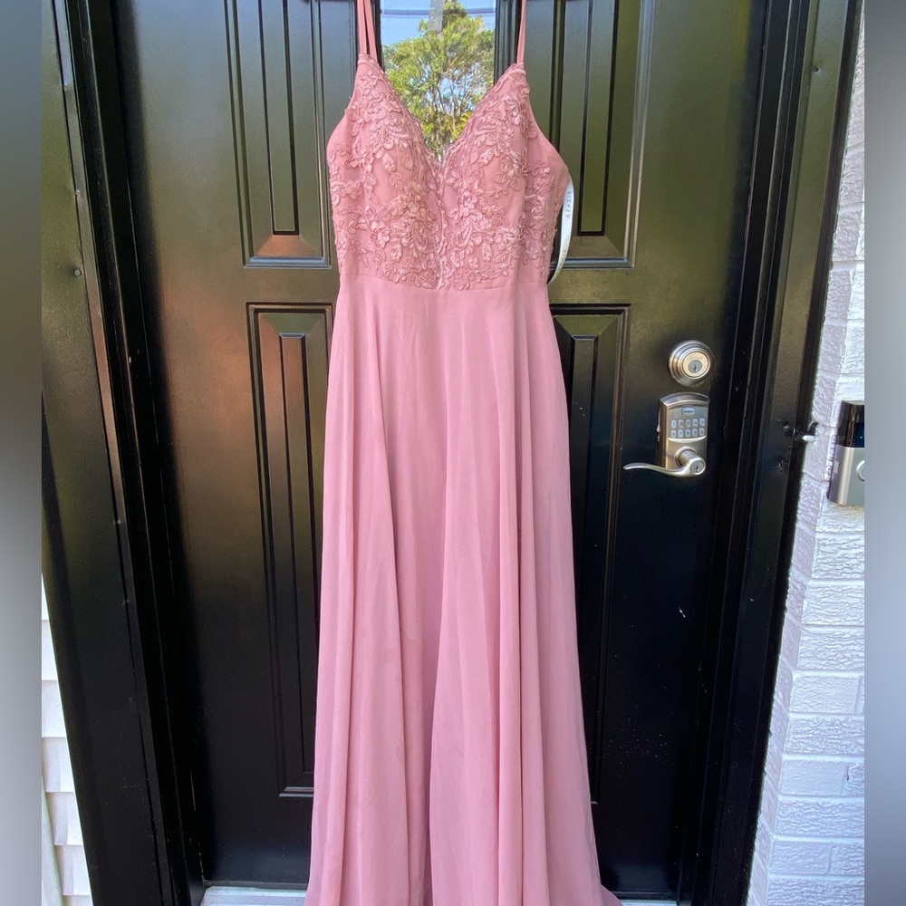 Women’s dress size 6!